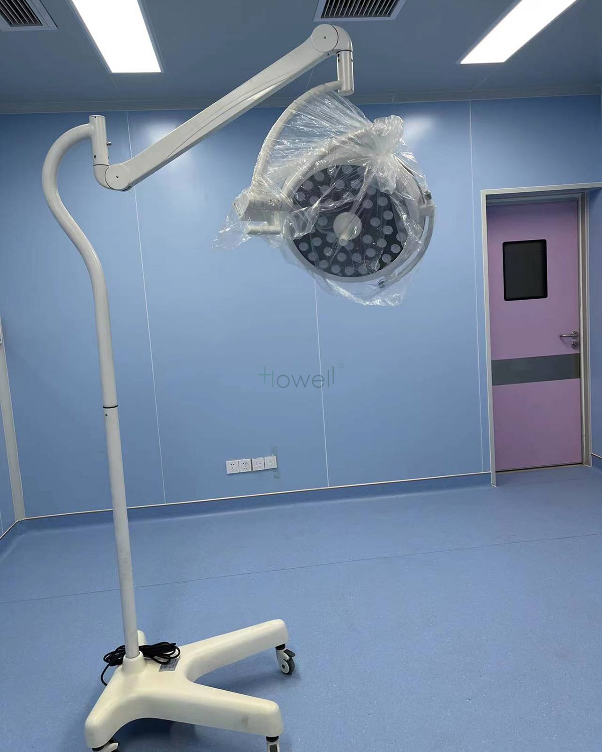 portable surgical light